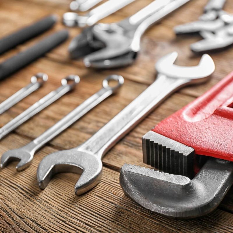 red-wrench-multiple-wrenches-img